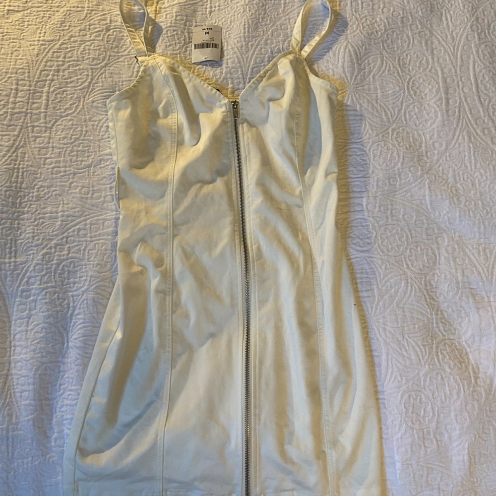 White forever 21 full zip dress